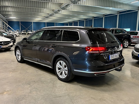 Volkswagen Passat Alltrack 5 of 5