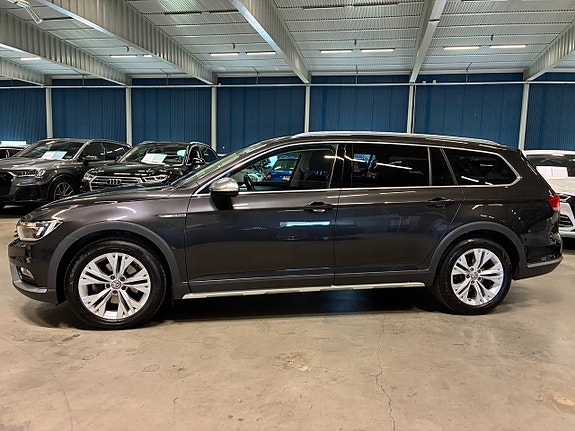 Volkswagen Passat Alltrack 6 of 28