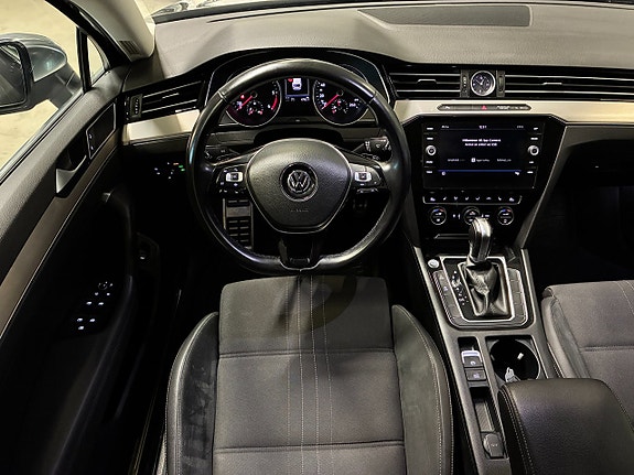 Volkswagen Passat Alltrack 21 of 28