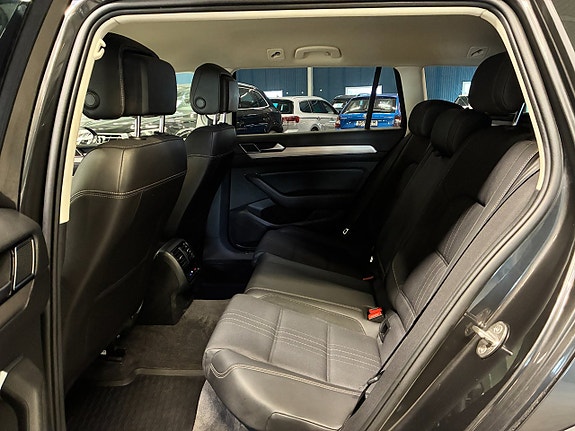 Volkswagen Passat Alltrack 18 of 28