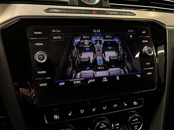 Volkswagen Passat Alltrack 26 of 28