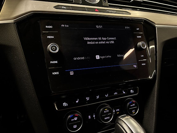 Volkswagen Passat Alltrack 24 of 28