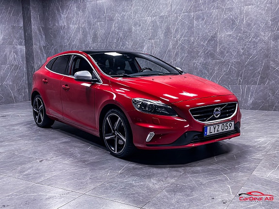 Volvo V40 3 of 5
