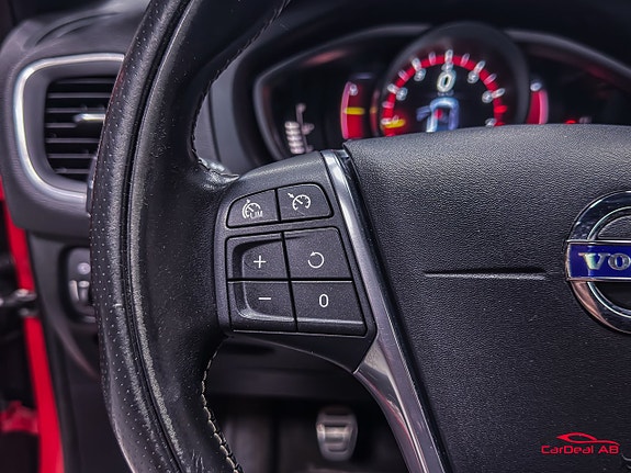 Volvo V40 20 of 28