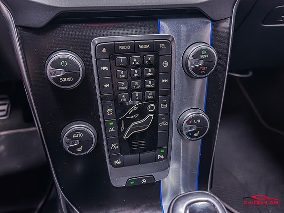 Volvo V40 24 of 28