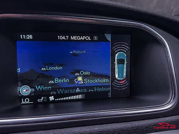 Volvo V40 25 of 28