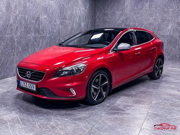 Volvo V40 9 of 28