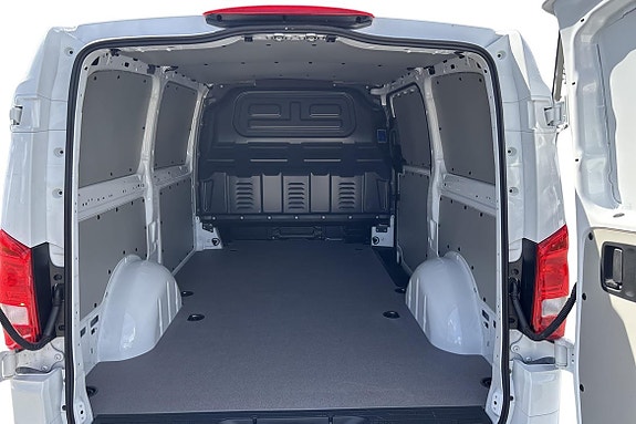 Mercedes-Benz Vito 108 6 of 15