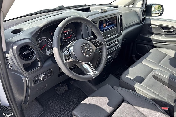 Mercedes-Benz Vito 108 9 of 15
