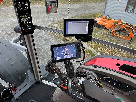 Massey Ferguson 8S.305 DVT steglös Exclusive 5 of 8