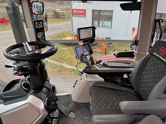 Massey Ferguson 8S.305 DVT steglös Exclusive 6 of 8