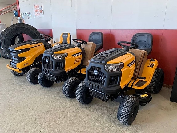 Cub Cadet Åkgräsklippare, ratt och spakstyrda 12 of 15