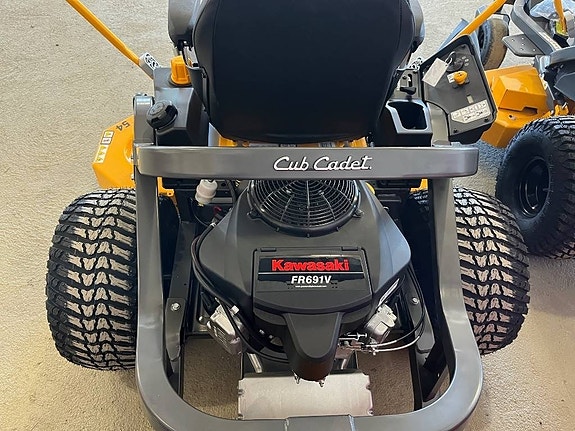 Cub Cadet Åkgräsklippare, ratt och spakstyrda 15 of 15