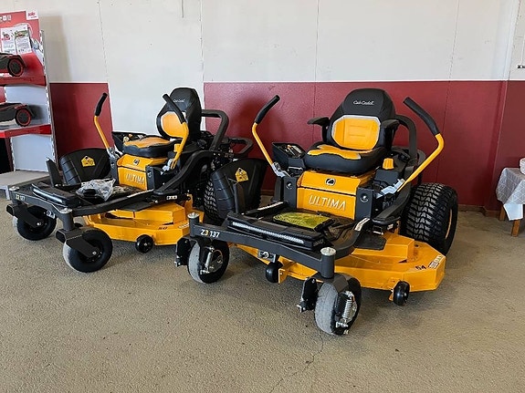 Cub Cadet Åkgräsklippare, ratt och spakstyrda 2 of 15