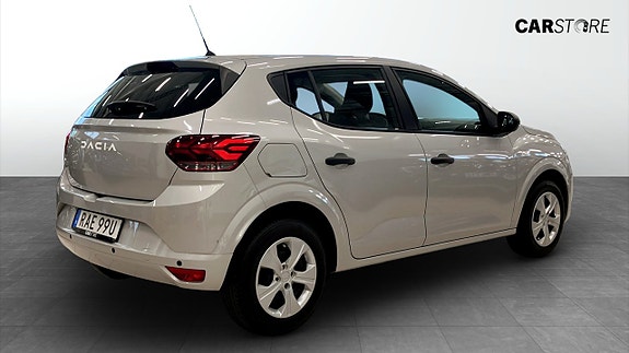 Dacia Sandero 2 of 5