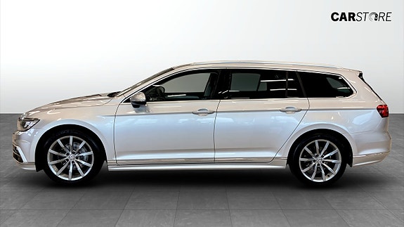 Volkswagen Passat 6 of 15