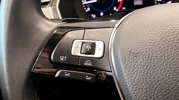 Volkswagen Passat 15 of 15