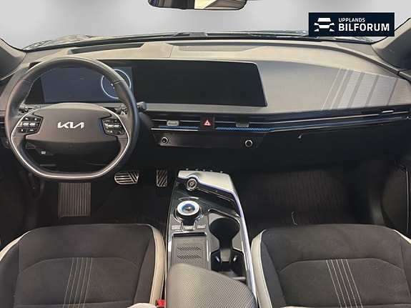 Kia EV6 7 of 13