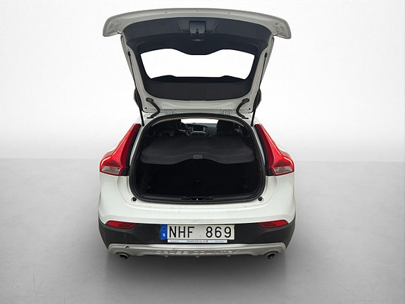 Volvo V40 Cross Country 29 of 30