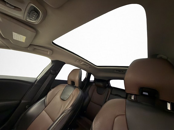 Volvo V40 Cross Country 15 of 30