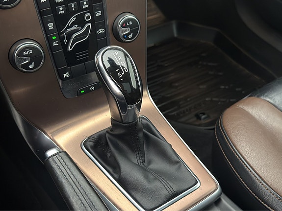 Volvo V40 Cross Country 25 of 30