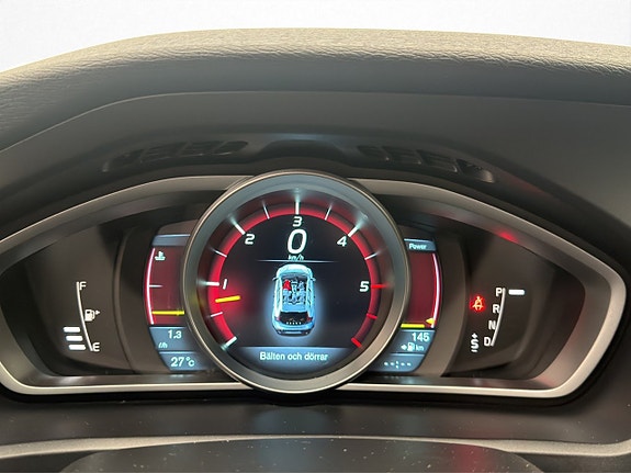 Volvo V40 Cross Country 18 of 30