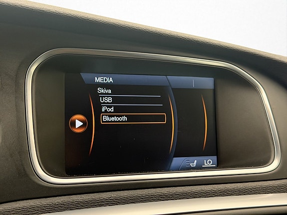 Volvo V40 Cross Country 23 of 30