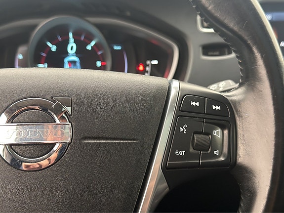 Volvo V40 Cross Country 19 of 30