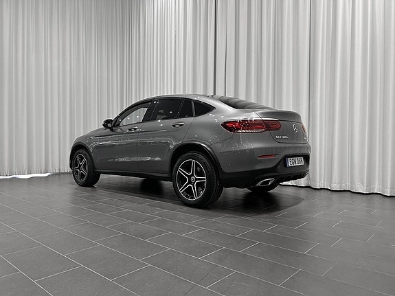 Mercedes-Benz GLC300 e 3 of 5