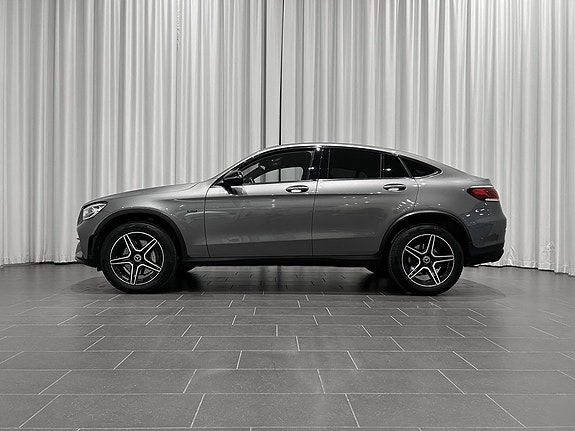 Mercedes-Benz GLC300 e 2 of 5