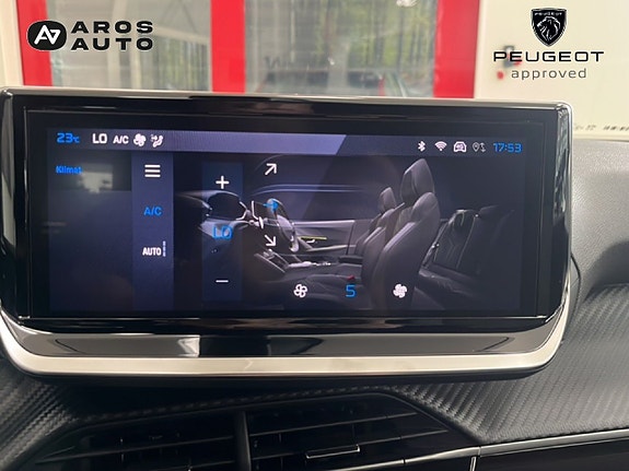 Peugeot 2008 11 of 14