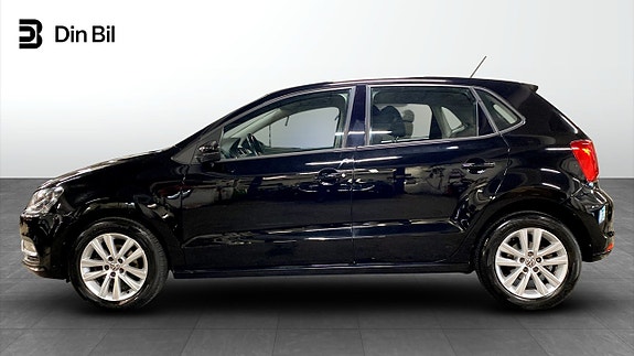 Volkswagen Polo 2 of 5