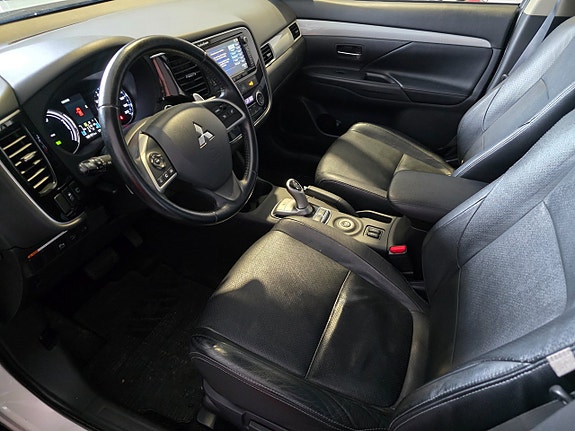 Mitsubishi Outlander 8 of 17