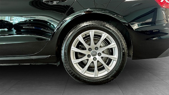 Audi A4 6 of 14