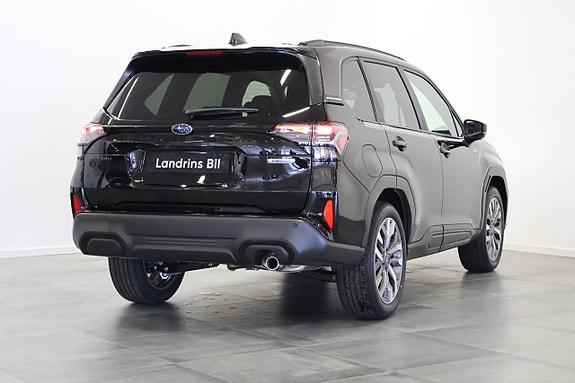 Subaru Forester 8 of 24