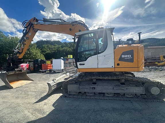 Liebherr R920 Compact 2023 Makin 3D 1203 timmar 2 of 12