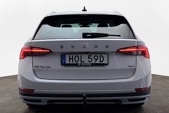 Skoda Octavia Scout 7 of 30