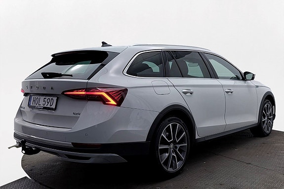 Skoda Octavia Scout 6 of 30