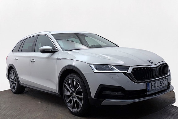 Skoda Octavia Scout 4 of 5
