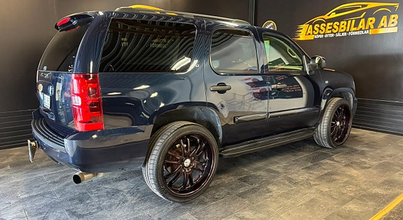 Chevrolet Tahoe 12 of 25