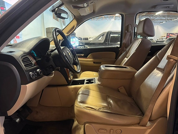 Chevrolet Tahoe 17 of 25