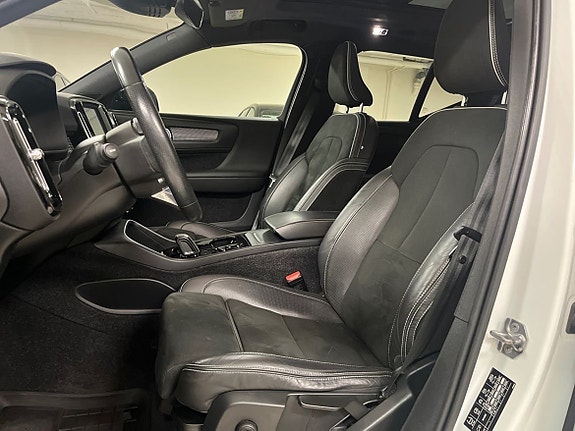 Volvo XC40 24 of 24