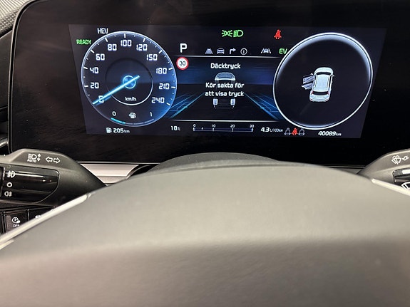 Kia Niro 10 of 16