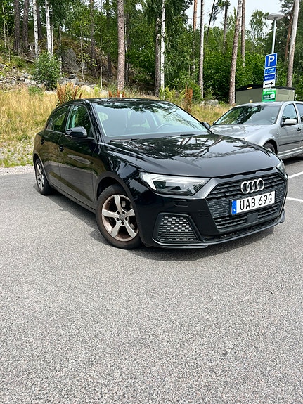 Audi A1 4 of 5
