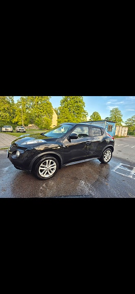 Nissan Juke 2 of 3