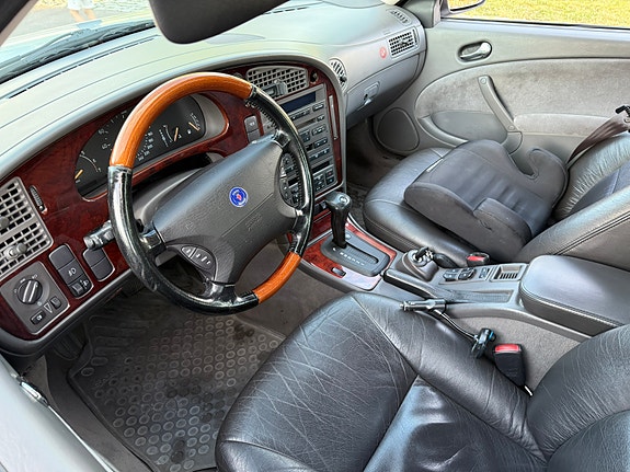 Saab 9-5 4 of 5