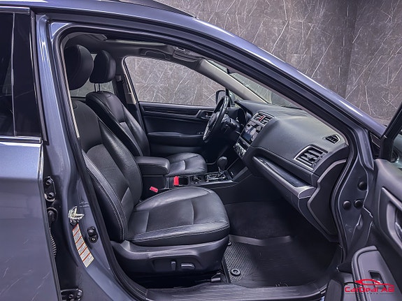Subaru Outback 10 of 30