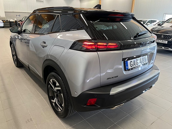 Peugeot 2008 2 of 11