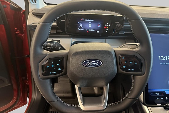 Ford Explorer 9 of 15