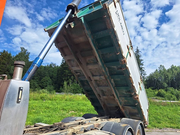 Scania R500LB6x2HSZ Tippbil med plog utrustning Underskrapa 3 of 12